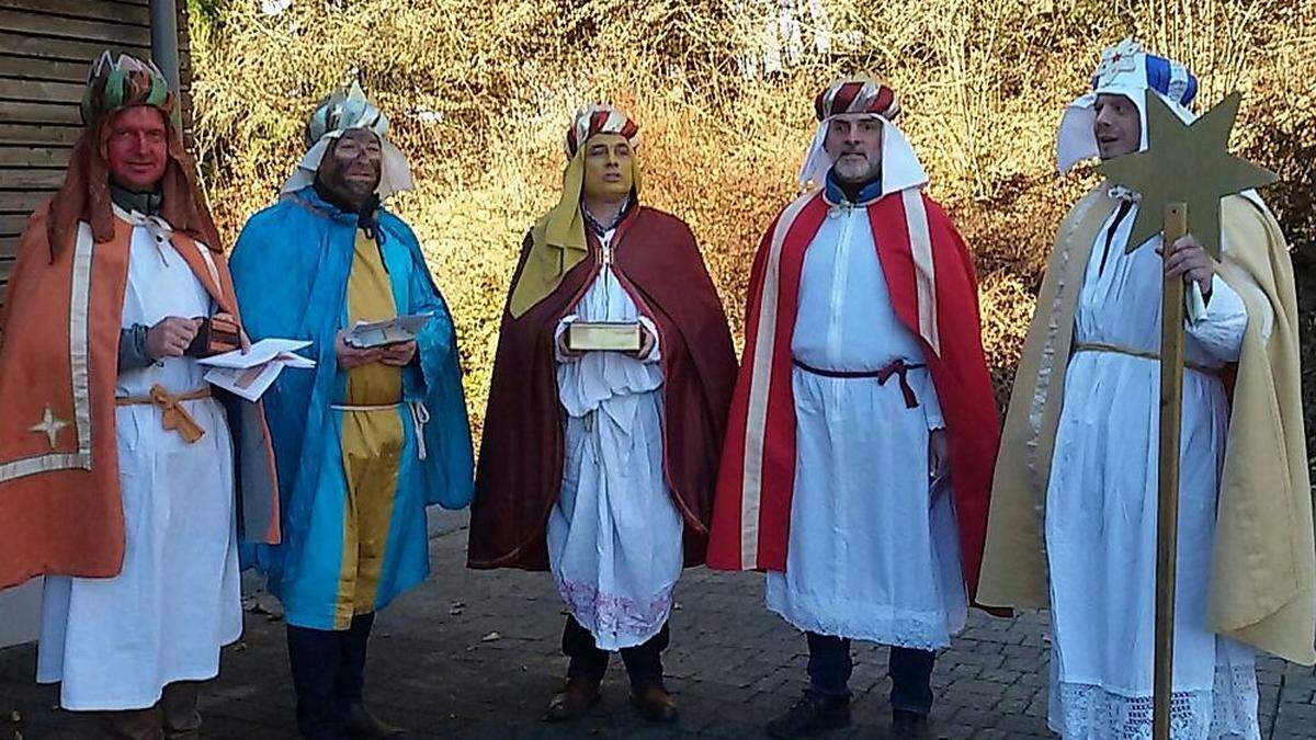 Prominente Vertreter des Ortes waren in Sinabelkirchen als Sternsinger unterwegs