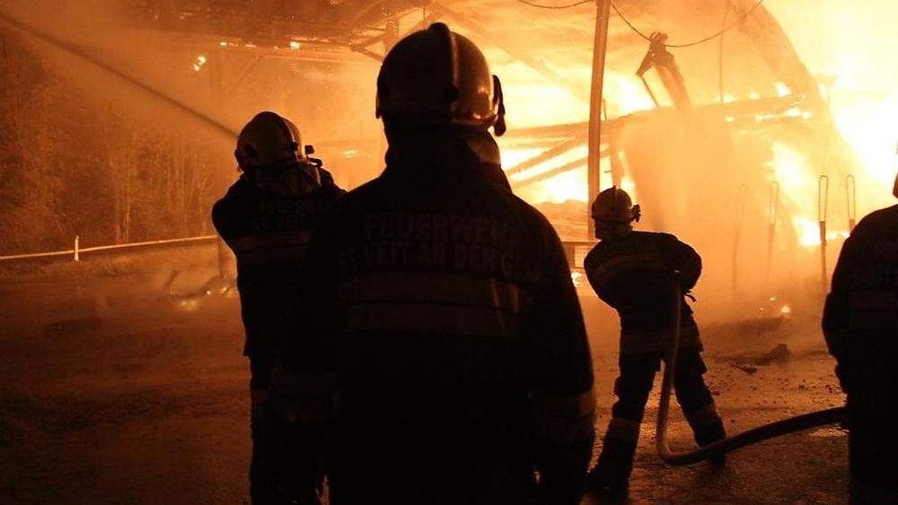 Acht Freiwillige Feuerwehren des Bezirks St. Veit/Glan im Einsatz - Symbolfoto