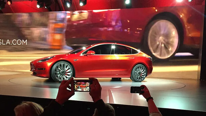 Tesla Model 3 soll den Massenmarkt erobern