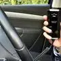 ABD0017_20170829 - WIEN - STERREICH: Eine Alkohol-Wegfahrsperre "Alkolock" aufgenommen am Montag, 28. August 2017, in Wien. Lenkern, denen wegen Alkohol am Steuer der Fhrerschein abgenommen wurde, knnen sich das Gert ins Auto einbauen lassen. Der Motor lsst sich damit erst dann starten, wenn eine Atemprobe abgegeben wurde und diese weniger als 0,1 Promille Alkohol aufweist. - FOTO: APA/HERBERT PFARRHOFER - +++ ACHTUNG SPERRFRIST, 29. AUGUST 2017, 17:00 UHR +++