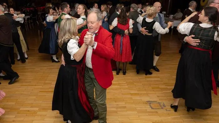 Großer Andrang am Samstagabend beim Dirndlball in Pörtschach.