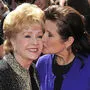Mutter und Tochter vereint: Debbie Reynolds und Carrie Fisher im Jahr 2011.