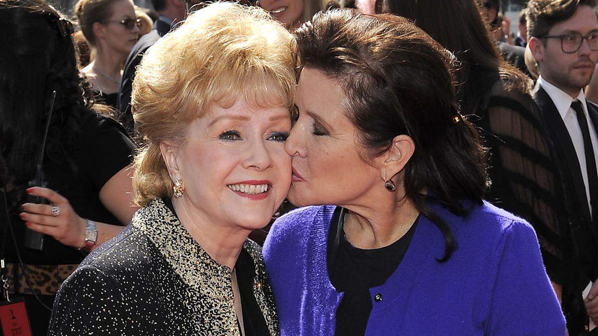 Mutter und Tochter vereint: Debbie Reynolds und Carrie Fisher im Jahr 2011.