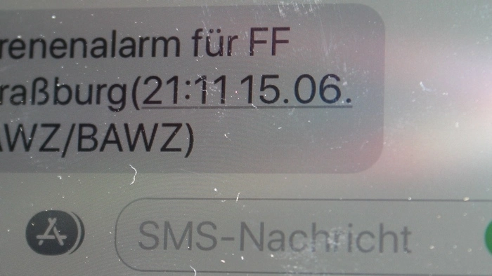 Um 20.43 Uhr wurden die ersten Feuerwehren alarmiert. Straßburg folgte um 21.11 Uhr.