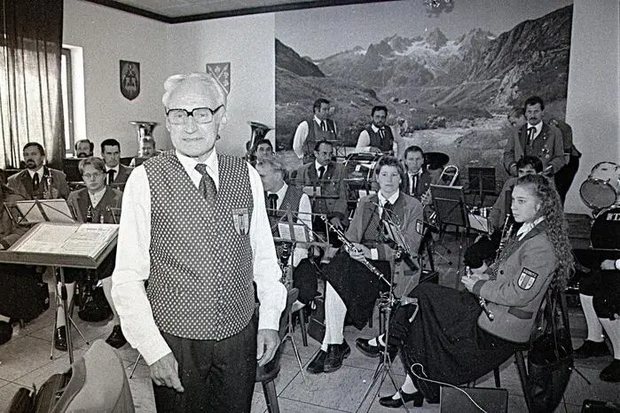 Der erste Kapellmeister war Johann Wonisch, dem nach dem Zweiten Weltkrieg der legendäre Johann Auer nachfolgte