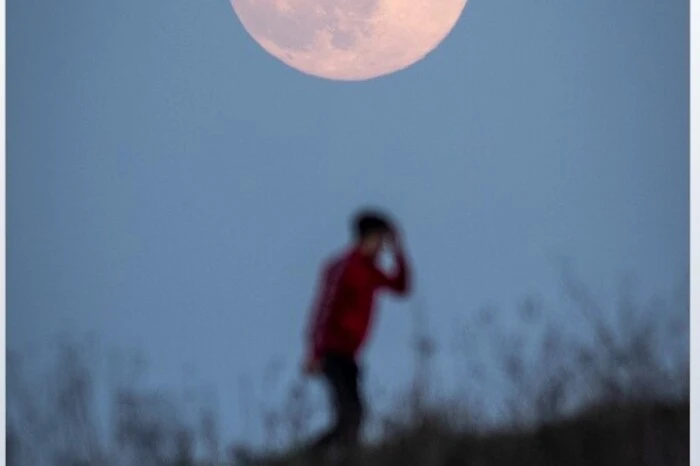 ... sehnsüchtig erwartet, zeigte sich weltweit der Super(voll)mond.