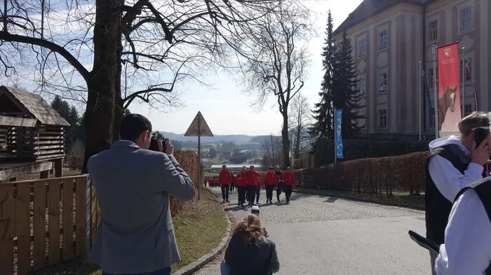 Rund 200 Athleten und Betreuer aus Italien, San Marino, Taiwan und Kirgisien kamen heute, Mittwoch, nach Piber.