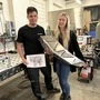 Martin Schwaiger und Nina Maier managen ihre Firma „Ferroflex“. Dieser Metall-Elefant soll vor der neuen Halle drapiert werden. Der Teil eines Stoßzahns wurde bereits hergestellt