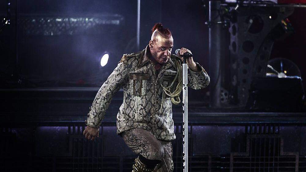 Till Lindemann, Frontman von Rammstein in Stockholm. Fotoagenturen waren beim Konzert in Wien nicht erlaubt. 