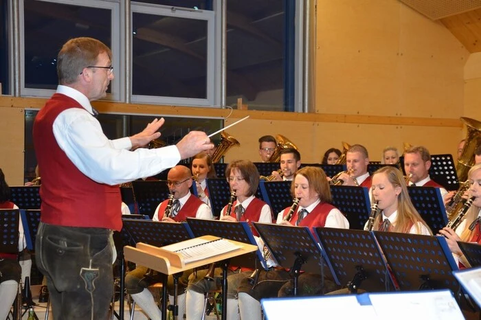 Hlebaina komponierte den Marsch „Durch's Krakautal“, diesen dirigierte er zum Auftakt des Konzertabends auch.