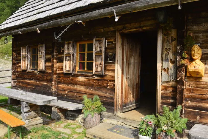 Darunter auf der Möslhütte im Prebertal in der Gemeinde Krakau.