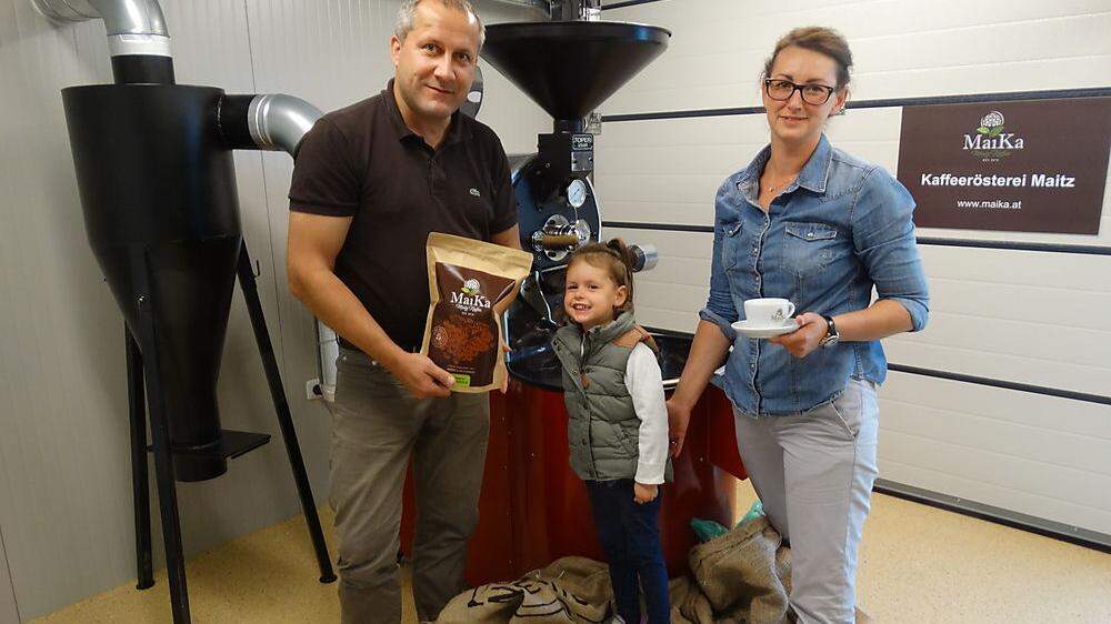 Aleksandra Piecak-Maitz und Franz Maitz produzieren in der eigenen Rösterei in  Frutten-Gießelsdorf den „MaiKa“-Kaffee.
