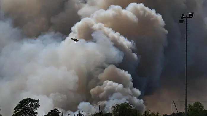 Ein von Waldbränden erzeugter Feuersturm ist erstmals in Frankreich aufgetreten