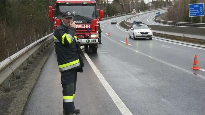 Die Freiwillige Feuerwehr Pinggau war mit zwei Fahrzeugen und zwölf Mann vor Ort.