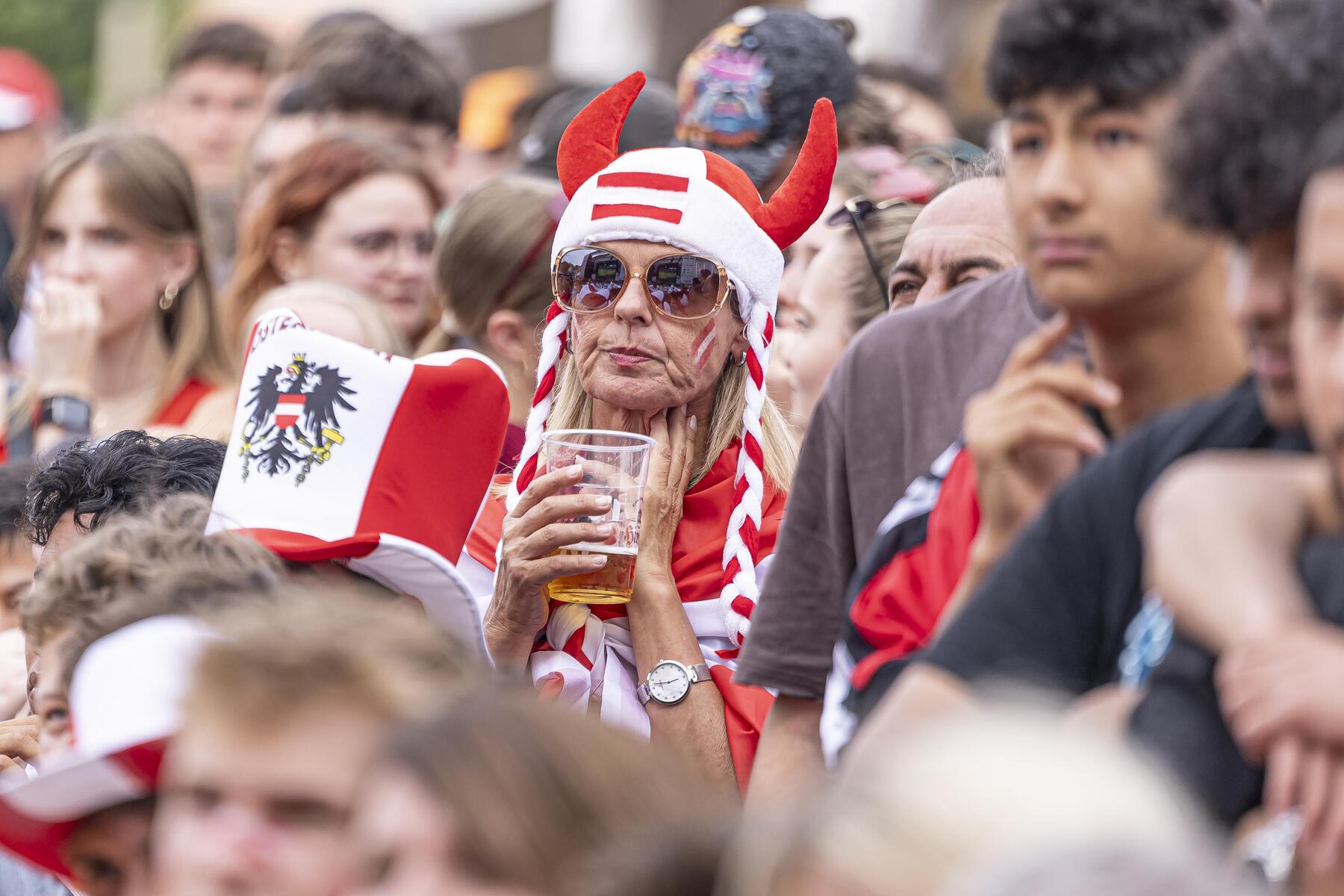 Übertragung in der Nacht: „Das Public Viewing ist völlig absurd“