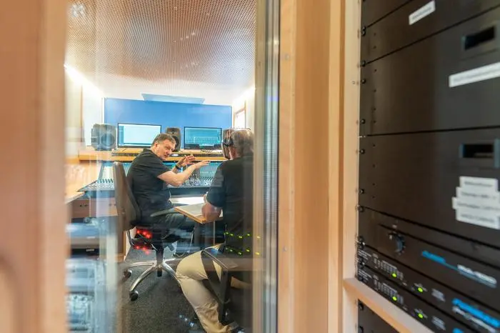 Christian Miklin im Tonstudio