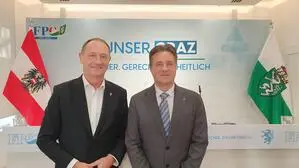Der Grazer FPÖ-Chef Axel Kassegger und sein Spitzenkandidat René Apfelknab