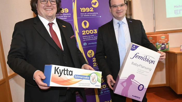 Dem Merck Standort Spittal kommt entscheidende Bedeutung für den globalen Consumer Health Bereich zu. Ein neues Entwicklungs- und Innovationszentum wurde am Donnerstag mit internationalen Partnern und heimischer Prominenz eröffnet. Klaus Raunegger, Chef von Merck Spittal und Andreas Gabriel, technischer Leiter im „Consumer Health“-Bereich des Merck-Konzerns.