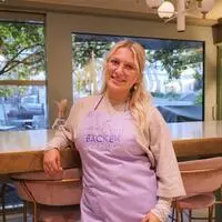 Kaum die Volljährigkeit erreicht, blickt Liana Genser bereits auf unzählige Kuchen- und Tortenkreationen zurück