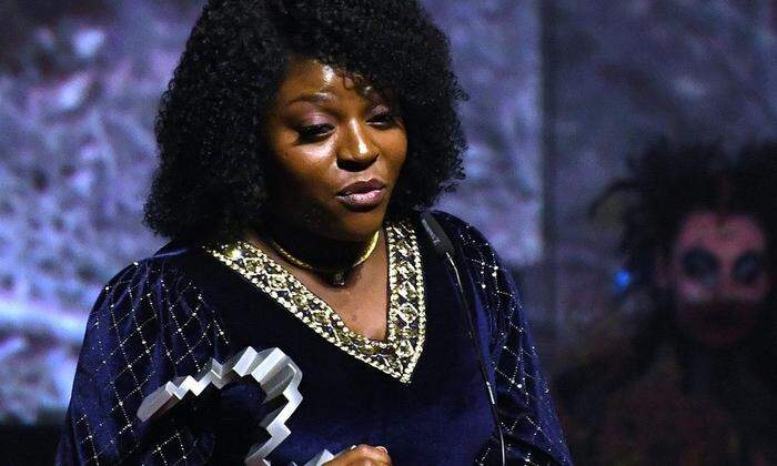 Joy Anwulika Alphonsus (Titelrolle "Joy") bei der Dankesrede