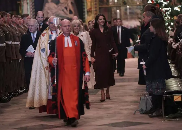 Kate in der Westminster Abbey in London 
