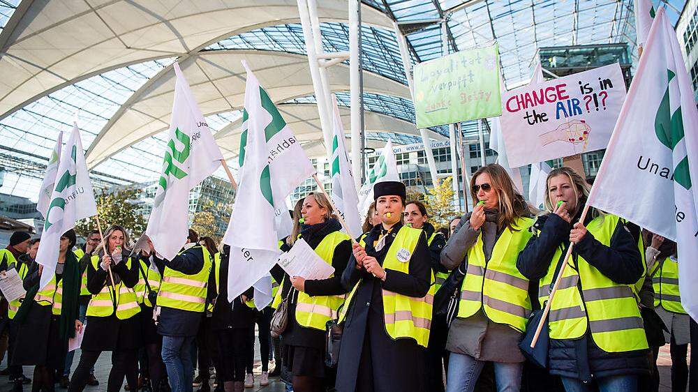 Flugbegleiter-Streik bei Lufthansa am 7. November