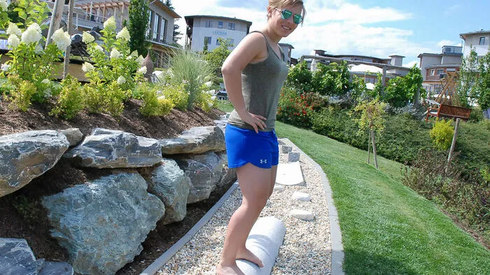 Zwischen den Trainingseinheiten, zur Vorbereitung auf die nächste Saison, macht Skistar Nicole Schmidhofer immer wieder Regenerationseinheiten im Hotel Larimar in Stegersbach.