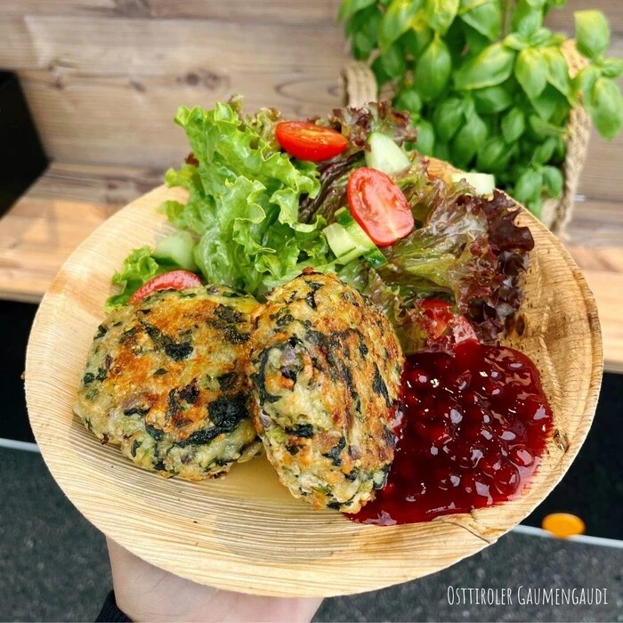 Die Wildkräuter-Spinat-Kaspressknödel sind besonders beliebt