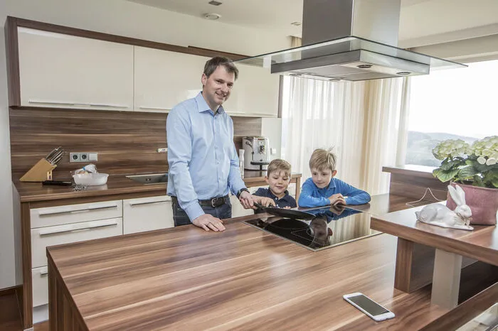 Wenn Papa Markus Leeb in der Küche kocht, dann gibt's meistens Palatschinken
