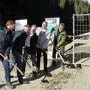 Spatenstich für Schutzbau zur Sicherung des Dauersiedlungsraumes mit Pussnig, Sauermoser, Martin Mayerl, Hauser und Unterweger 