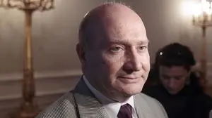 APA3109006-2 - 05112010 - WIEN - ÖSTERREICH: Der Präsident der Islamischen Glaubensgemeinschaft, Anas Schakfeh, am Freitag, 05. November 2010, vor Beginn der Budget-Gespräche zwischen den Religionsvertretern und dem Bundeskanzler Werner Faymann und Vizekanzler Josef Pröll. APA-FOTO: GEORG HOCHMUTH