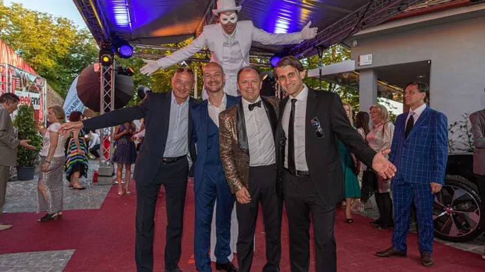 Begrüßungskomitee: Wolfgang Hülbig, der Geschäftsführer von art + event, Organisator Ingo Reinhardt, Bühnen-Graz-Chef Bernhard Rinner und Michael Tassis, Geschäftsführer Spielstätten Graz