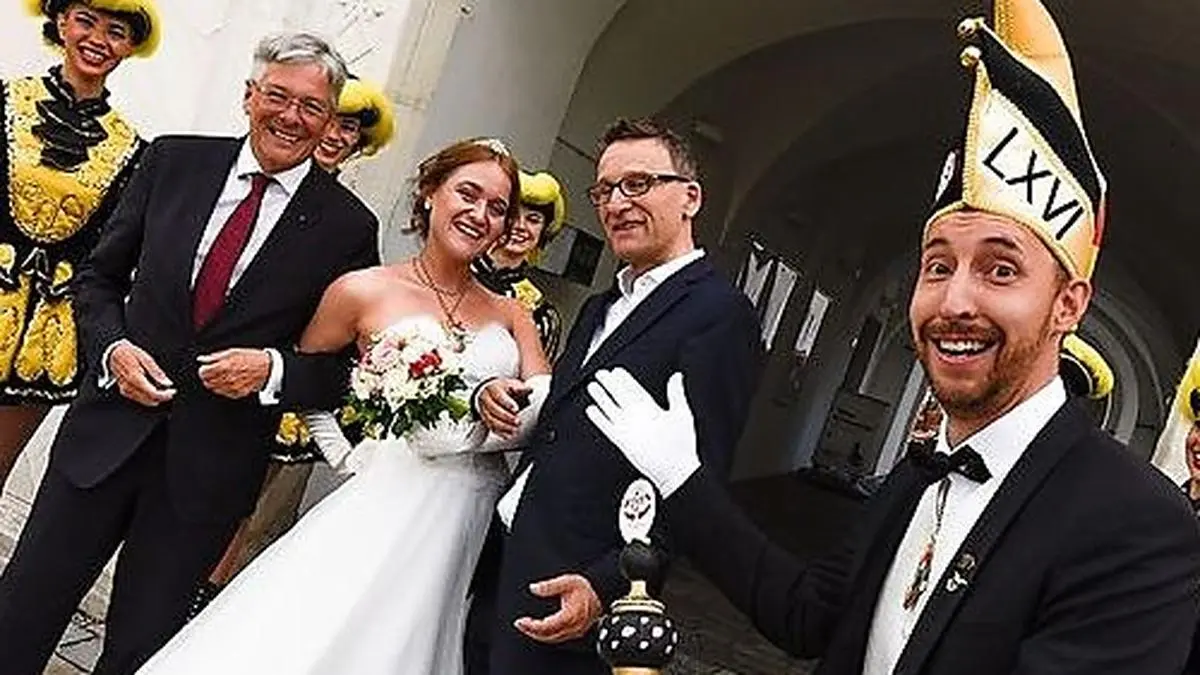 Holger Beck, Intendant des Carinthischen Sommers, begrüßte Landeshauptmann Kaiser (SPÖ) und das Villacher Prinzenpaar