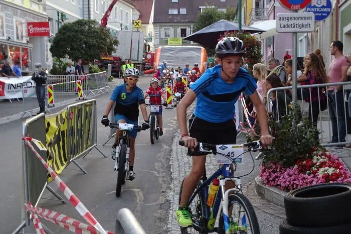 Bei dem U11-Rennen machte Julian Kerschenbauer den ersten und Ibrahimi Hadi den zweiten Platz.
