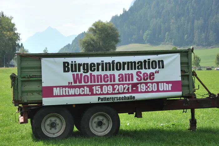 Großflächige Ankündigung