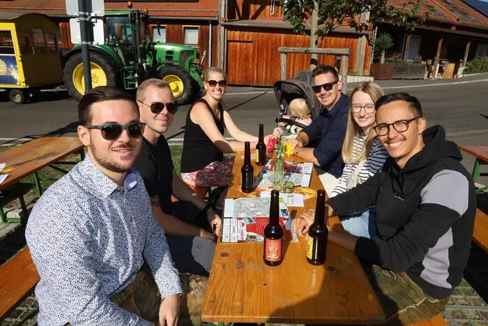 Auf einer Bergstrecke von etwa drei Kilometern wurden Bier, Wein, Most, Schnaps, Whiskey, Vulcano-Schinken, Käse und Gebäck angeboten