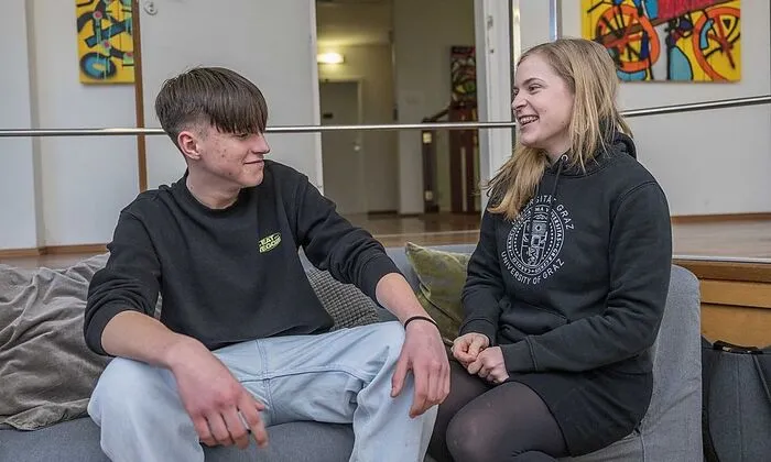 Mario Alexandru und Lydia beim Quatschen