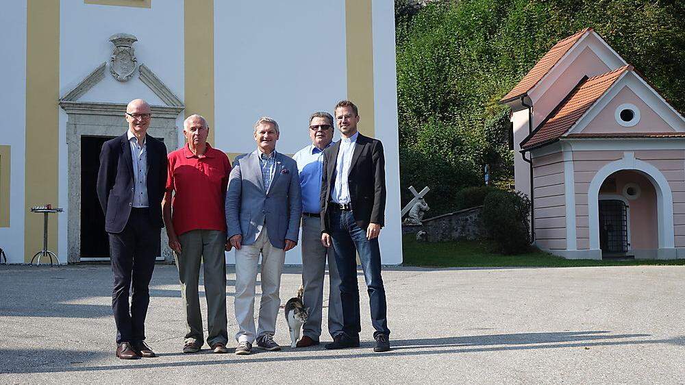 Klaus Steinberger, Ernst Salchenegger, Bürgermeister Christian Sander, Obmann Karl Heinz Marinic und Pfarrer Andreas Monschein (v. l.)