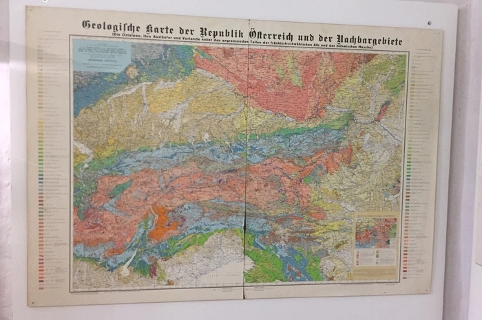 Eine alte geologische Karte der Republik Österreich