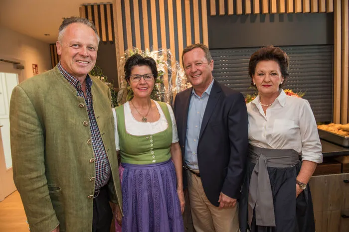 Zu Gast: u. a. das Winzer-Paar Manfred und Heidi Tement, Tourismuschef Erich Neuhold und Waltraud Hutter (Genusshauptstadt Graz) ...