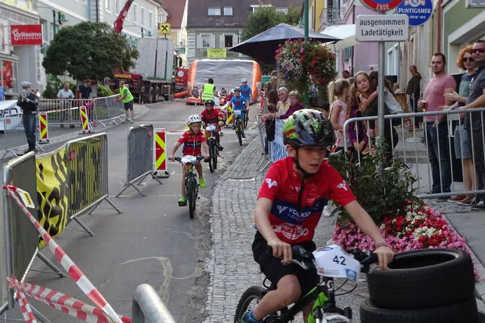 Bei den Erwachsenen gab es mehrere Bewerbe: Beim Sprint-Bewerb machte Andreas Bäuml den dritten Platz, Simon Friesenbichler holte sich den zweiten und Matthias Tiefengraber den ersten Platz.