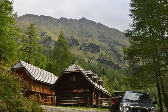Am 9. September wurde der Streckenabschnitt im Bezirk Murau an unterschiedlichen Orten eröffnet.
