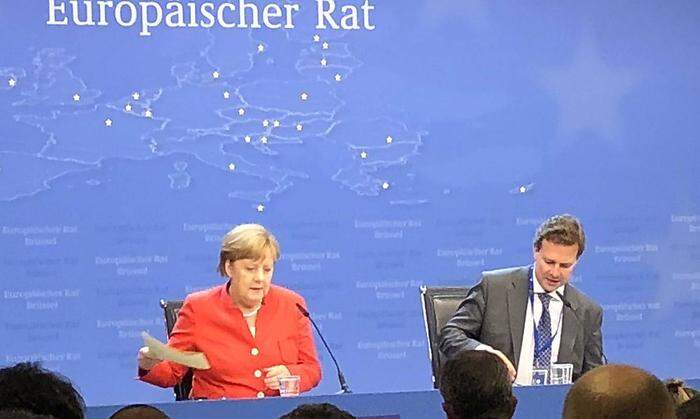 Angela Merkel bei der Pressekonferenz