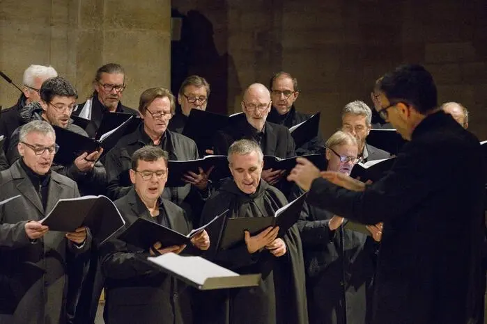Der Projektchor Murtal, der in Zusammenarbeit mit dem Knittelfelder Kammerorchester Accento Chor-Orchesterwerke zur Aufführung bringt, präsentierte sich diesmal erstmals in reiner Vokalkunst. Das Programm umfasste sechzehn Werke und spannte einen Bogen von der Romantik bis in die Gegenwart.