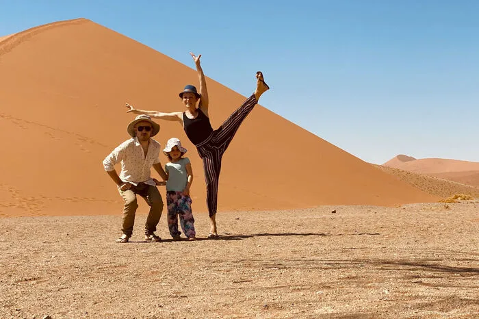 Düne 45 im Sossusvlei-Gebiet der Namib in Namibia. Die Düne ist 80 bis 170 Meter hoch und besteht aus fünf Millionen Jahre altem Sand