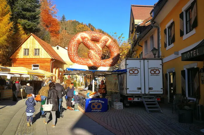Eröffnet wurde der Markt durch den "Marktverruf", der am Hauptplatz verlesen wurde.  