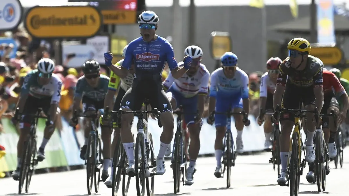 Zu früh gefreut - Sekunden später realisierte Jasper Philipsen, dass er nur Zweiter wurde