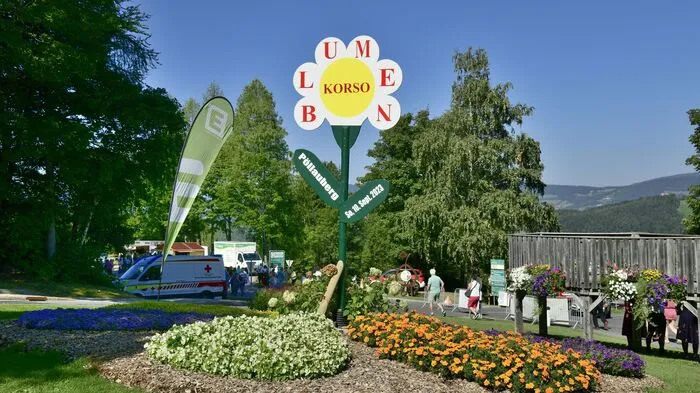 Zum zweiten Mal fand in Pöllauberg der traditionelle Blumenkorso der Steirischen Blumenstraße statt