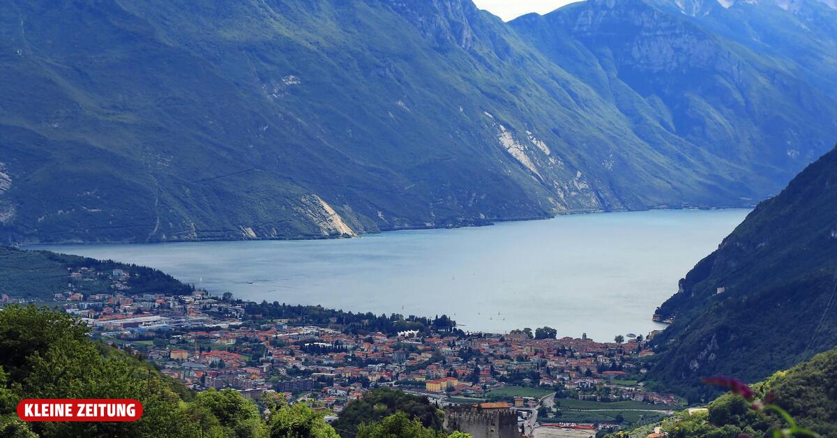 Tourist falls to his death during a pee break