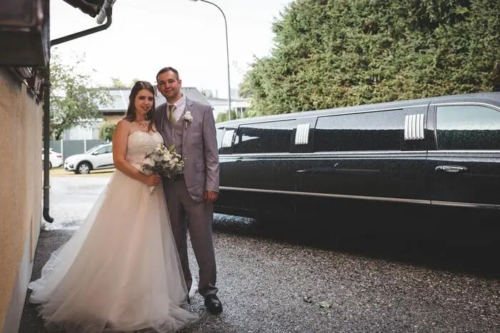 Die Limousine hat der Brautvater als Überraschung geplant